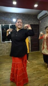 Aparajita Auddy Instagram - Komal kaaya ki mohmaaya
Punav chandnan nali..🖤

#apsaraali #dance #choreography #reelsinstagram #instagood