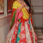 Aparajita Auddy Instagram – আমার এত বছরের অভিজ্ঞতা আমাকে শিখিয়েছে যে, কোনও পোশাক আসলে গুরুত্বপূর্ণ নয়, কে সেটা পরছেন, তা হলে গুরুত্বপূর্ণ! 

#Instagram #reelsvideo #reelsindia #fashion #selflove #attitude #confidence #bodypositivity Kolkata city of joy