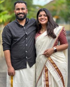Aparna Balamurali Instagram - Onam 2023 💛🌼