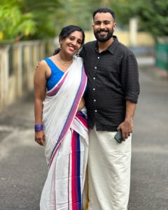Aparna Balamurali Instagram - Onam 2023 💛🌼