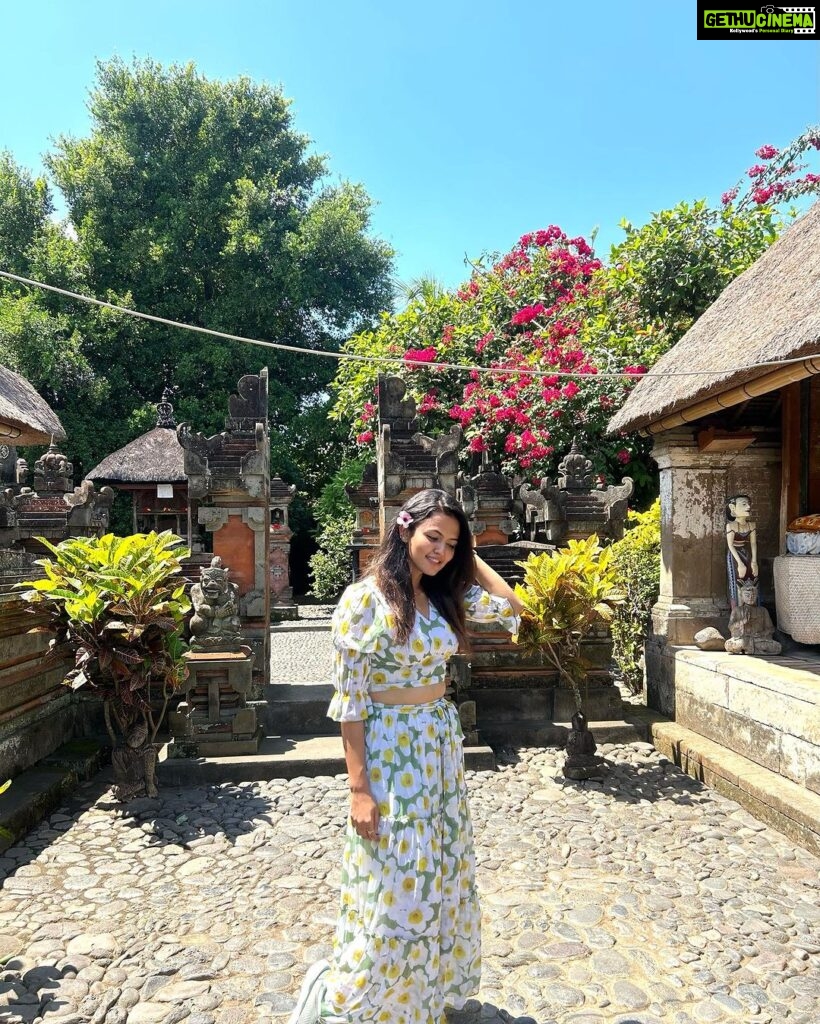 Aparna Das Instagram - Mandatory picture when in bali 😍 Full on touristy mode in #Bali 🕶️ #day4