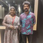 Aranthangi Nisha Instagram - Thank u so much Nelson sir, Thank u so so much super star Rajini sir, உங்க கூட நான் work பண்ண அனுபவம் life la மறக்க முடியாத ஒரு விஷயம் சார் உங்ககிட்ட நிறைய கத்துக்கிட்டேன் இவ்வளவு உயரத்தில் இருக்கிற நீங்க உங்களுடைய பண்பு குறையாமல் எல்லார்கிட்டயும் அன்போடு பழகுவதனால் தான் நீங்க சூப்பர் ஸ்டார், காலையிலிருந்து நிறைய வாழ்த்து, அந்தக் கதாபாத்திரத்தின் பெயரை கனகலட்சுமி அப்படின்னு கூப்பிட்டு என்கிட்ட நிறைய பேர் வாழ்த்து சொன்னீங்க, வாழ்த்திய அனைத்து உள்ளங்களுக்கும் நன்றி..... @nelsondilipkumar @rajinikanth @suntv @sunpictures