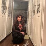 Archana Instagram - I think main #junglee hee achee hoon! 💄 @the_colour_pallete Hair @sundarampandey 👗 @worldofasra 💎 @azotiique . . . #bollywoodhungamaottindiafest #mumbai #ott #awards #worldofasra #black #blackisbeautiful #gown #ootd #style #fashion #poser #pose Seven Bungalows