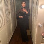 Archana Instagram - I think main #junglee hee achee hoon! 💄 @the_colour_pallete Hair @sundarampandey 👗 @worldofasra 💎 @azotiique . . . #bollywoodhungamaottindiafest #mumbai #ott #awards #worldofasra #black #blackisbeautiful #gown #ootd #style #fashion #poser #pose Seven Bungalows