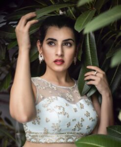 Archana Shastry Instagram - A calmer mind reflects into clear thoughts 
The Chaos and mess around you should stay untouched!!!! 
A constant reminder to oneself to not let the mess around us to affect us ....
Staying consistent in what Eva we pursue is the key !!!! #calmermindhappierthoughts #consistency