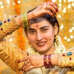 Archana Shastry Instagram - #gold When I was posing all coy and soft !!!! Sweet and nice before my wedding!!!!!! The pellikuthuru cheysina moment 😍🥰#throwbackmoments