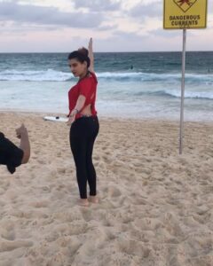 Archana Shastry Instagram - When travel was fun and free !!!! When are currents and tides are dangerous 🥳
when📸 @satya.yamini was choosing the shots and @sreenipillamarri was being a good host !!!!

#australia #traveldiaries