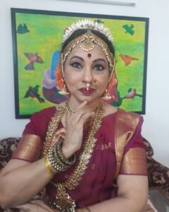 Archana Shastry Instagram - I Woke up really early and surprised myself as I did her hair and make up for her performance and she looks sooo gorgeous ❤️ 🧿 #nofiltersneeded #mommiedearest 
My mom’s dance performance today..... offering her tribute to her beloved teacher SHOBHANAIDU GARU 🙏🏻 
Happy to see mom perform for her guru ..... and huge respect to SHOBHANAIDU garu 🙏🏻. Teacher we miss you