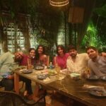 Archana Shastry Instagram - The illusionary glasses !!!!! Just water and ice tea ..... binging on yummy food ..... guess the place ????