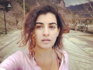 Archana Shastry Instagram - My Greece visit nd walking and strolling amidst  icy cold mountains❤️!!!! #papingo #throwbackstravel #greece