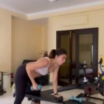Archana Vijaya Instagram - Working my pregnancy in the best way I can …. One gentle movement at a time ! 🦋😃♥️ Getting a few easy full body workouts in, 3/4 times a week, walking 8k-10k steps everyday to keep my mind, and body active seems to keep stress ( there’s all kinda sh*t goin on while one is pregnant) at bay for now. 🧐 It’s amazing the changes that the human body undergoes in order to make way for another human, I’m completely in awe, like seriously !!! I’m going with the flow, enjoying this lull before the storm - every mother I know has told me this ! Haha As I’ve said before, please do not try any of these workouts without supervision, most importantly listen to your body and do what makes you feel at peace . 🙏🏼♥️ If you do try this workout, do tell me how it made you feel …. 🙂 #gratefuleveryday
