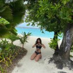 Archana Vijaya Instagram - On the beach or in the snow, and everywhere in between, always grateful and in awe of Mother Earth. 😄💕 Thank you for providing us with the ultimate joy and sustenance . 🙏🏼 Please forgive us for taking you for granted and being destructive . 😭 Nature will always be greater . 🌍 💯 #worldearthday #happiestinnature