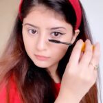 Arishfa Khan Instagram - Will you try this hack?❤️🫶🏻 #eyeliner #eyelinertutorial #hack #makeup #makeuptutorial #makeupforbeginners #helpful