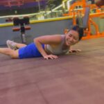 Asha Negi Instagram - Push-up with a twist?? Workout reel on a Sunday? phase hai..?😂 Hope it stays!…😋