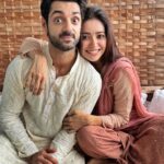 Asha Negi Instagram - Flower samjhe kyaaaa….???? . . @thechikanlabel @socialpinnaclepr @styling.your.soul