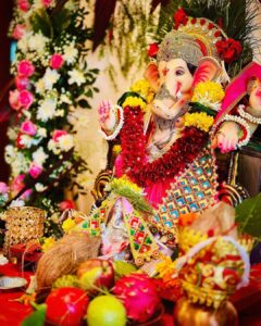 Ashi Singh Instagram - Wishing everyone a joyous and blessed Ganesh Chaturthi! 🙏🐘🕉️ #ganpatibappamorya #ganeshchaturthi2023 #ashisingh