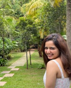 Ashika Ranganath Instagram - My heart is bursting with joy and happiness thanks to each and every one of you. Your messages, edits, lovely posters & great work to help & support the underprivileged made me feel blessed & grateful for such amazing fans ♥️

I'm beyond grateful for the love, the absolute awesomeness you brought to my special day. 

To my friends - You're all incredible, and I'm lucky to have such an amazing bunch of friends who know how to throw an epic celebration. Thank you, thank you, THANK YOU for making my birthday a blast!

To all my fans - I’m gonna be coming live to talk to you all this week! 

Lots of love 
Ashika Ranganath🎈🤩🎂