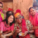 Ashish Vidyarthi Instagram - Am grateful for the love that people shower me with... Meeting them in the quaintest of places is a great opportunity to spread Cheer. Today we were at Lucky Namkeen, Sardarpura, Jodhpur.. An absolute Waaaaaaah experience of Jodhpuri snacks and warmth. Alshukran Bandhu.. Alshukran Zindagi! Lucky Namkeen Sardarpura Jodhpur-Nanak Store Ki Gali, CHB, Sardarpura, Jodhpur, Rajasthan 342003 #jodhpur #rajashtan #love #blessed