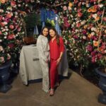Bhagyashree Instagram - We meet and we eat ! . Gastronomical Magical Holiday ! Meeting friends n family always brings out the hunger of good food. Houston, Texas was that and more. Love you guys....miss you.. until we meet again ❤️🥰 #friends #holiday #traveldiaries #foodnfriends
