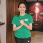 Bhagyashree Instagram - #tuesdaytipswithb Simple exercises that you must make sure the elders in your family do. These will give them a sense of balance, co ordination and strength. 1. Being able to stand on one leg without support - This will serve them to get a sense of balance while walking and thus can avert potential falls. 2. Being able to get up from the chair without support - This will increase their core, glute and quad strength, giving support to their hip bone structure. Begining with 10 counts of each, increase them to 50 gradually. Your elders will bless you for this important tip. #functionaltraining #workout #workoutmotivation #coreworkout #exercise #corestrength #legworkout #workoutmotivation #fitnessmotivation #bestrong #fitness #domorebemore #exercise #muscles #health #flexibility #mobility #strengthtraining #elders