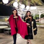 Bhagyashree Instagram - Trials on the trending 😉😅🤣 Mera dil ye pukare aaja.... #trendingreels #trending #dance #twinning #funwithfriends #letsgo @simplysheeba 📷 @kiranbawaofficial