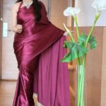 Bhagyashree Instagram - Walking into the weekend ! #bethewomanyouwanttobe #beyourownkindofbeautiful #click #style #pictureperfect #feelingbeautiful #sari #sarilove