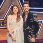 Bhagyashree Instagram - Thank you for all the love. #SajiniShindeKaViralVideo Hum toh viral ho gaye ji ! @nimratofficial @radhikamadan Had so much fun with you all. @theshilpashetty @kirronkhermp @arjunbijlani