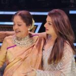 Bhagyashree Instagram - Thank you for all the love. #SajiniShindeKaViralVideo Hum toh viral ho gaye ji ! @nimratofficial @radhikamadan Had so much fun with you all. @theshilpashetty @kirronkhermp @arjunbijlani