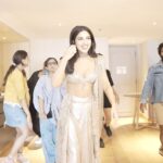 Bhumi Pednekar Instagram - Best dancers in the world *slow clap* 😂 #DesiWine #ThankYouForComing . . . . @sonicsmakeup @thebombaygirl_ @sim.ran_awayy @rohit_bhatkar @manishamelwani #bhumipednekar