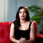 Bhumi Pednekar Instagram - Hey guys! Do you know your diet plays the most important part in weight management? It needs to be right for your body and lifestyle, should be easy to maintain, and should also take care of your cravings, no? And now you can find all of this with Fitelo’s personalised diet plans! So watch me answer some of your questions on my fitness journey here, and know more about @fiteloapp. You can thank me later! #GetFitWithFitelo #FitnessMotivation #FitnessJourney #FitnessGoals