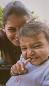Chaitra Reddy Instagram - Meeting my fire cracker makes me forget all the stress and home sickness that I feel when I’m away from home ❤️ the way she welcomes me will be so melting 😍❤️ 

#raaga #chaitu