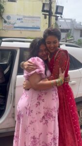 Chaitra Reddy Instagram - @nakshathra_viswanathan 😍 
I’m excited , to see the little one 😍 as I was editing this video I had tears in my eyes , I can see how long u have come across in life ❤️‍🩹 I’m so so so happy for u , I’m so happy for u both @vishwa_nakshu 😍 
And thank you so much for coming and meeting me before going to the hospital 😍❤️ 
Writing this was like  goosebumps moment for me ❤️🫰🏻

My costume: @mabia_mb 😍