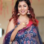 Debina Bonnerjee Instagram - Ready, steady, pose 💙 . Outfitby: @seasonsmumbai Styledby: @stylebysugandhasood @teamsugandhasood Assistedby: @styleitupwithmicheala Jew: @rimayu07 . . #ganpatibappamorya