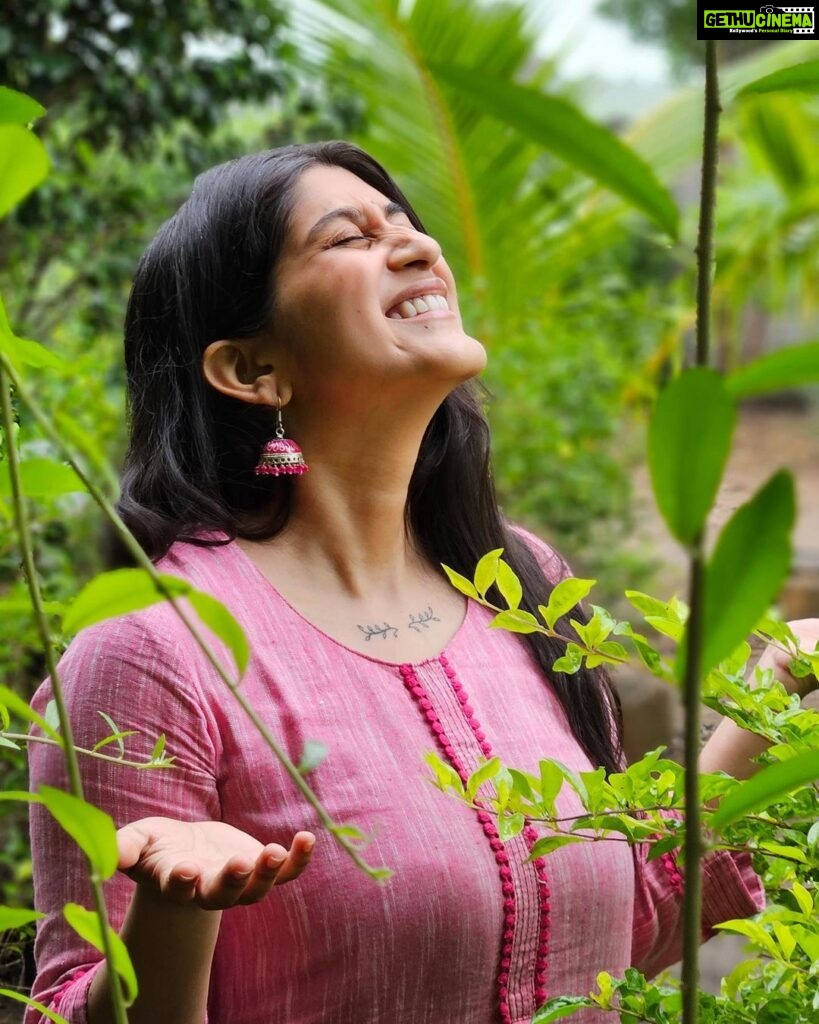 Deeksha Joshi Instagram - How I’ll miss this fresh lush green🌸🌱