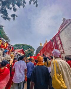 Devoleena Bhattacharjee Instagram - MAA KAMAKHYA🌺🌺🌺 #ambubachimela #kamakhyatemple #nilachalparbat #guwahati #assam Guwahati, Assam