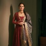 Dia Mirza Instagram - I was in Lucknow recently for the @bigfmindia #ImpactAwards. It was so good meeting people from Uttar Pradesh making an Impact through their work. All my good wishes to all the winners. May you continue to lead with empathy ❤️✨ Outfit @divyabydivyaanand Dupatta gifted by Mom @rekhi.poonam ❤️🙏🏻 Styled by @theiatekchandaney Jewellery my own by @anumerton HMU by @tush_91 Photos by @dhruv_dixit_serenity Managed by @imdhruv30 @exceedentertainment #HandcraftedInIndia #MadeInIndia #HandWoven #SustainableClothing Lucknow, Uttar Pradesh
