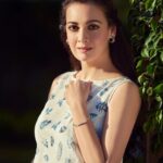 Dia Mirza Instagram - The colour of the heart chakra is green 💚🌳 Outfit @grassrootbyanitadongre Jewellery @silverstreakstore Styled by @theiatekchandaney Assisted by @jia.nariman Hair by @tejisinghofficial Make up by me 🙃 Photos by @dhruv_dixit_serenity Managed by @shruti8711 @exceedentertainment #SustainableFashion #VocalForLocal #HandcraftedInIndia #MadeInIndia #IAmNature #NatureLovers Four Seasons Hotel Bengaluru at Embassy One