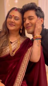 Dipika Chikhlia Instagram - Soul ful music 🎉🎶

#instagood #photography #photooftheday #instagram #picoftheday #fashion #beautiful #instadaily #mumbai #style #photo #happy #explore #reelitfeelit #reelofinstagram #reels #fashionreel #moodyreel #mumbaiinstagram #instagramreel #instareel#dipikachikhliatopiwala
#Trendingreels  #viral 
#Viralvideo #dipikachikhlia #dctmovies #dhartiputranandani
 #nazaratvofficial