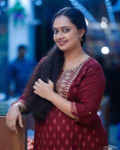 Divya Padmini Instagram - Location: @first_steps_ktpna 
Makeup: @purplepines_kattappana 
Photography: @vipinkattappana