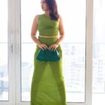 Elena Roxana Maria Fernandes Instagram - Keep calm and go green! . . Outfit: @newbottega Photographer: @monamunshi Hair: @shl.hair . . #green #gogreen #keepcalm #greendress #dress #slay #ootd #outfit #pose #sexy #accessories #glam #glow #shine #gogreen #style #fashion #inspiration #outfitoftheday