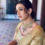Esha Kansara Instagram - BTS throwback from one of the most impromptu shoots for Aurus Ahmedabad with @shubhi_gakhar @_hair.by.freya_ @theglitterboxbyshreyapatel 💛💛💛