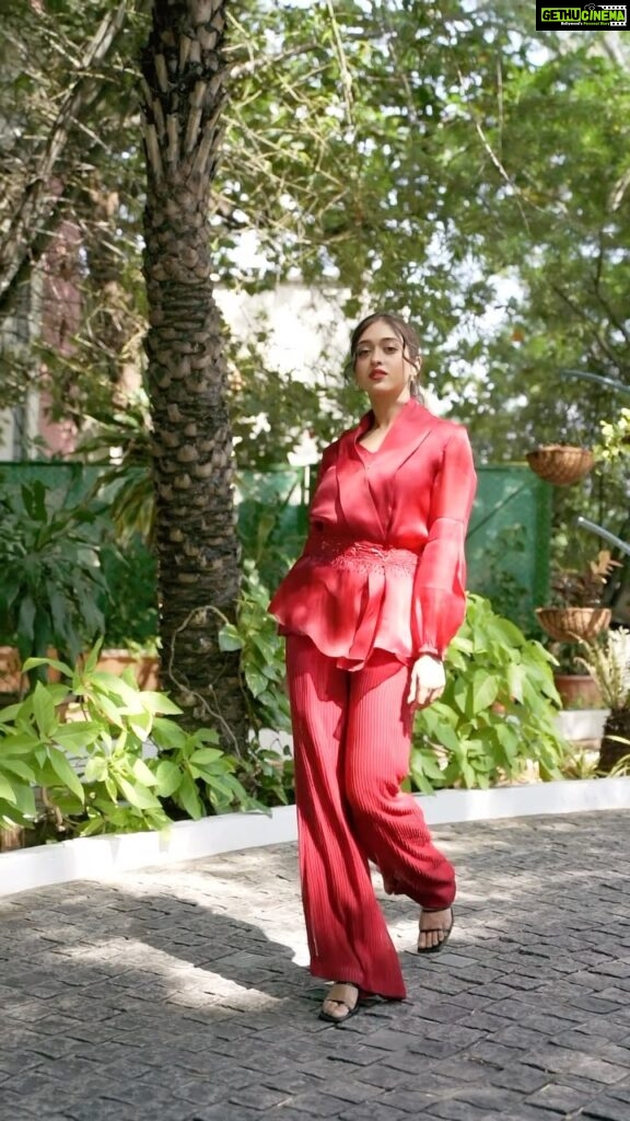 Gayatri Bhardwaj Instagram - Painting the town red🌶 . Styled by @riechamallick Hair and makeup @shivani.shettyehmua Outfit @behindtheseamsindia Jewellery @shopriyaaofficial Clicked by @tdf.thedreamfilmer