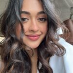 Gayatri Bhardwaj Instagram - Blurry car selfies 🌈 Hyderabad City