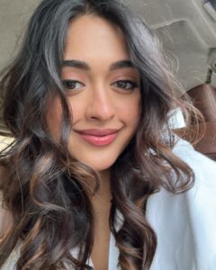 Gayatri Bhardwaj Instagram - Blurry car selfies 🌈
