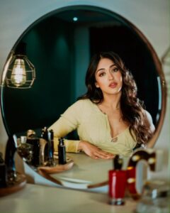 Gayatri Bhardwaj Instagram - Many moods of 

@gayatribhardwaj__ 🤌🏻

X

@haranish.hrf 

.
#gayatribhardwaj #dhindora #moodyports #moodyindia #portraitgames #aovportraits #gramkilla #mf_portraits #pursuitofportraits #earth_portraits #fashionphotographyappreciation #bnw_greatshots #dynamicportraits #themysterypr0ject  #sombrebeings #theportraitfamily #theportraitpr0ject #bravogreatphoto