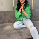 Gayatri Bhardwaj Instagram - Can’t wait to head to the Carlsberg Presents The Big Turf Carnival at Mahalaxmi Race Course happening on the 1st and 2nd of April. You can also get a chance to win couple passes! Get ready for a fun-filled weekend with good food, thrilling races, live performances & many fun activities at the Carlsberg Hygge zone. Follow the steps to stand a chance to win couple passes : Step 1 - Follow @carlsbergindia on Instagram Step 2 - See the pinned contest post Step 3 - Tag your friends in the comment and stand a chance to win couple passes ✨