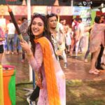 Gayatri Bhardwaj Instagram - Holi Vibes on point with @gayatribhardwaj__ #vineetjainholiparty #holiparty #Mirchi #Mirchiplus #Itshot #happyholi