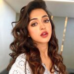 Gayatri Bhardwaj Instagram - 🦌 . Makeup: @makeupbychanch Hair: @komal_abhang Mumbai, Maharashtra