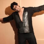 Gourab Roy Choudhary Instagram - Goggles are like life's funniest philosopher: They blur what you don't need to focus on, enhance what matters, and make you look like a surprised owl in the process.. Wardrobe @soumodeepduttalabel 📸TEAM WISEDUCK