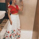 Hari Teja Instagram - The key for being happy is knowing that u hav the power to choose what to accept And what to let go….♥️♥️ #allaboutlastnight #showtime #guntur ♥️ Thank u @adrijabysonicareddy for this beautiful outfit ♥️ jewellery: @sreepassion ♥️